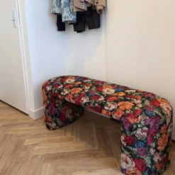 Bankje bouquet - rood/paars/zwart - 44x120x45 cm