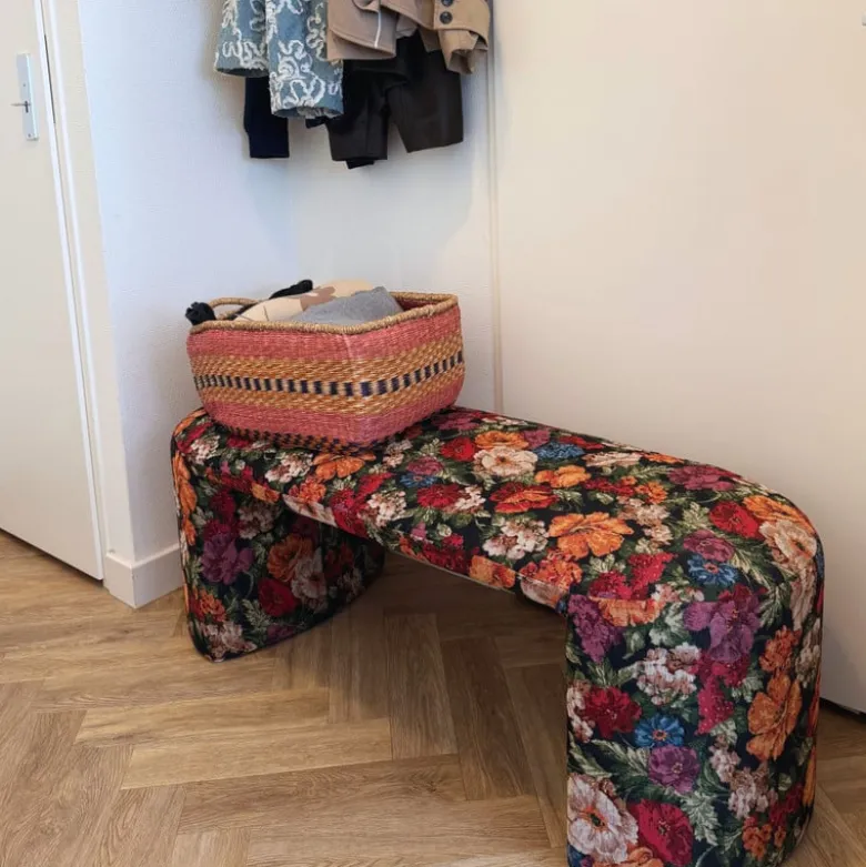 Bankje bouquet - rood/paars/zwart - 44x120x45 cm